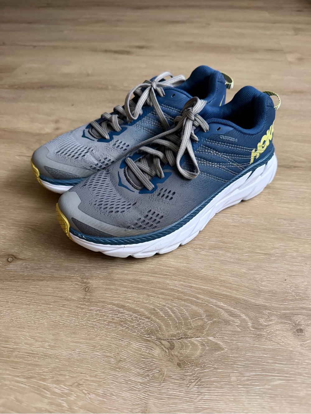 Hoka One One Clifton 6 Women’s SZ 7 Blue Gray